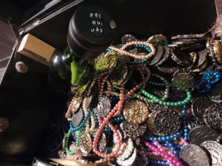 初めての方におすすめ 難易度 チャーリー船長の復讐 冒険物語シリーズ お勧め人数 2 5人 池袋徒歩6分 1組1部屋貸切 絶対空間リアル密室脱出ゲーム じゃらん遊び体験 初めての方におすすめ 難易度 チャーリー船長の復讐 冒険物語シリーズ お勧め人数 2 5人 池袋徒歩6分 1組1部屋貸切 絶対空間リアル密室脱出ゲーム じゃらん遊び体験