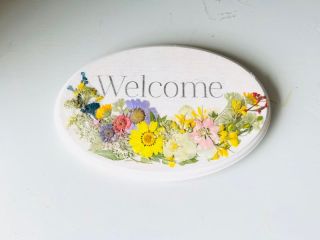 簡単に可愛い押し花のウェルカムボードが完成します