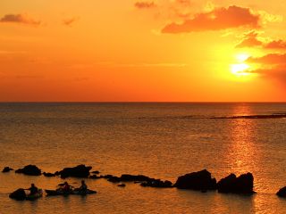綺麗に染まった夕日を眺めながら、のんびりリラックスタイム。