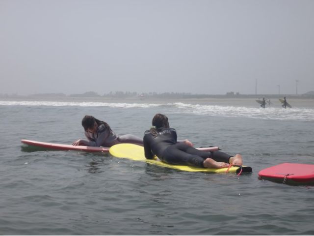 浮力のあるボードなので波待ちも楽ちんです♪