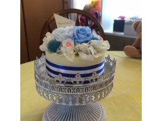 別途費用で台座やケースもつけることができます☆