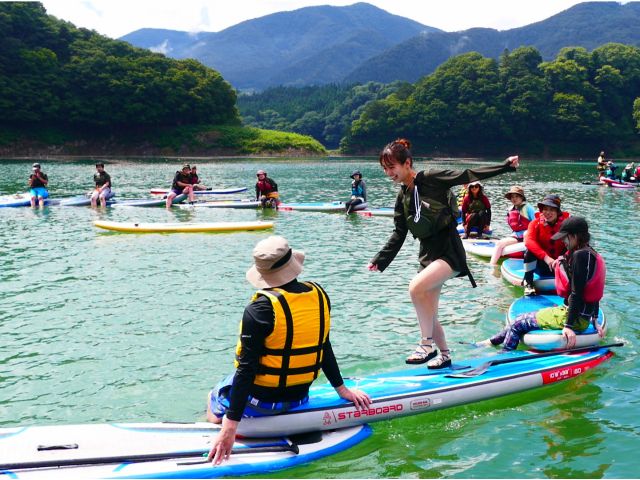 大きな輪っかを作ってバランスとりながら一周している様子です♪