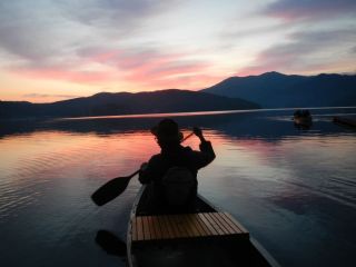 空が赤くなりだし、日の出が間近です