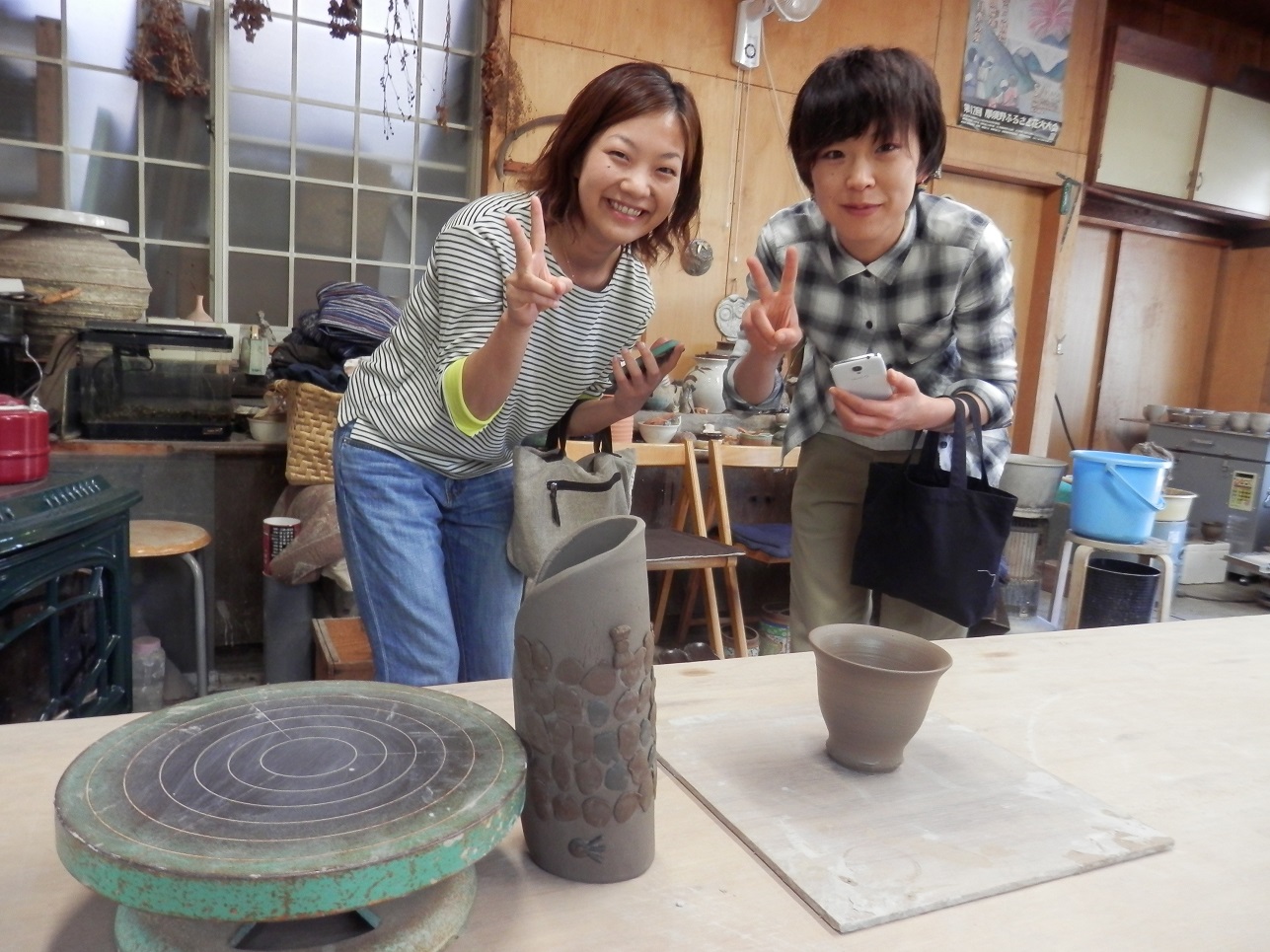 みんなで楽しく陶芸体験♪