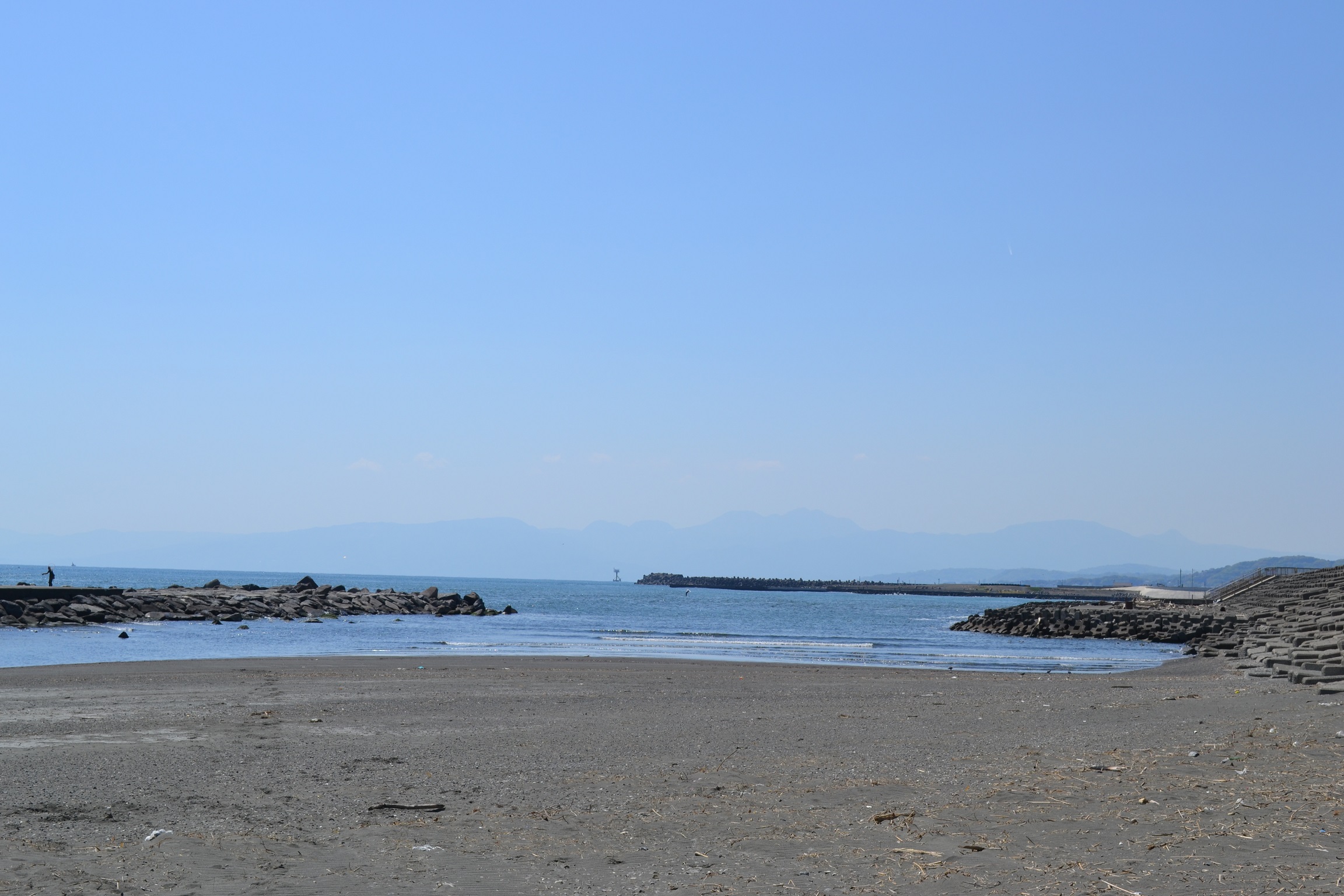 静かな入江で周りを気にせず体験ができます