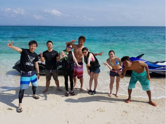 水納島についたらウェイクボード等のマリンスポーツ遊び放題  追加オプションで魚釣りもできますよ