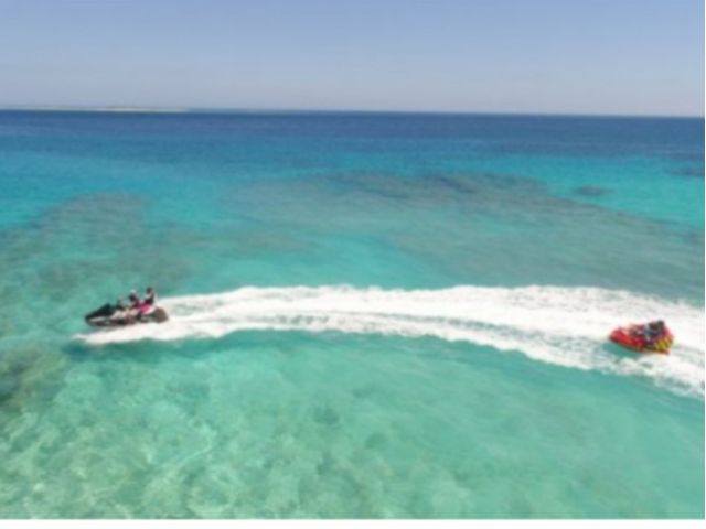 免許お持ちのお客様はジェットスキーも運転可能〜