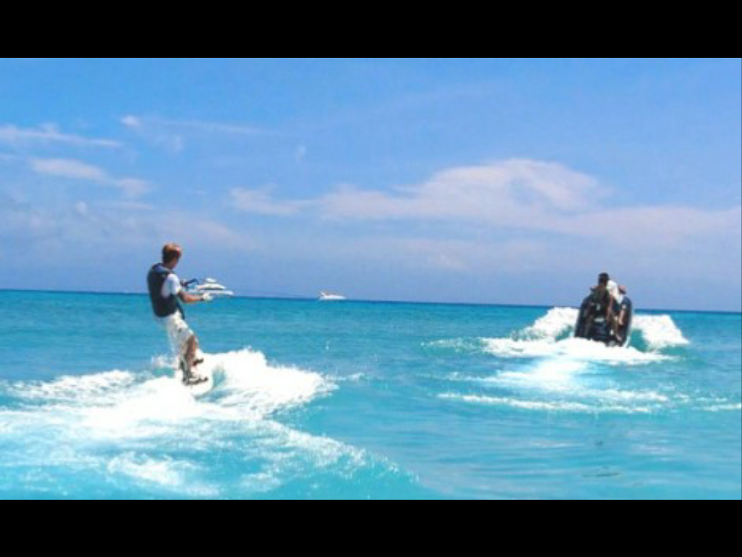 ウェイクボードも講習付きで遊び放題〜