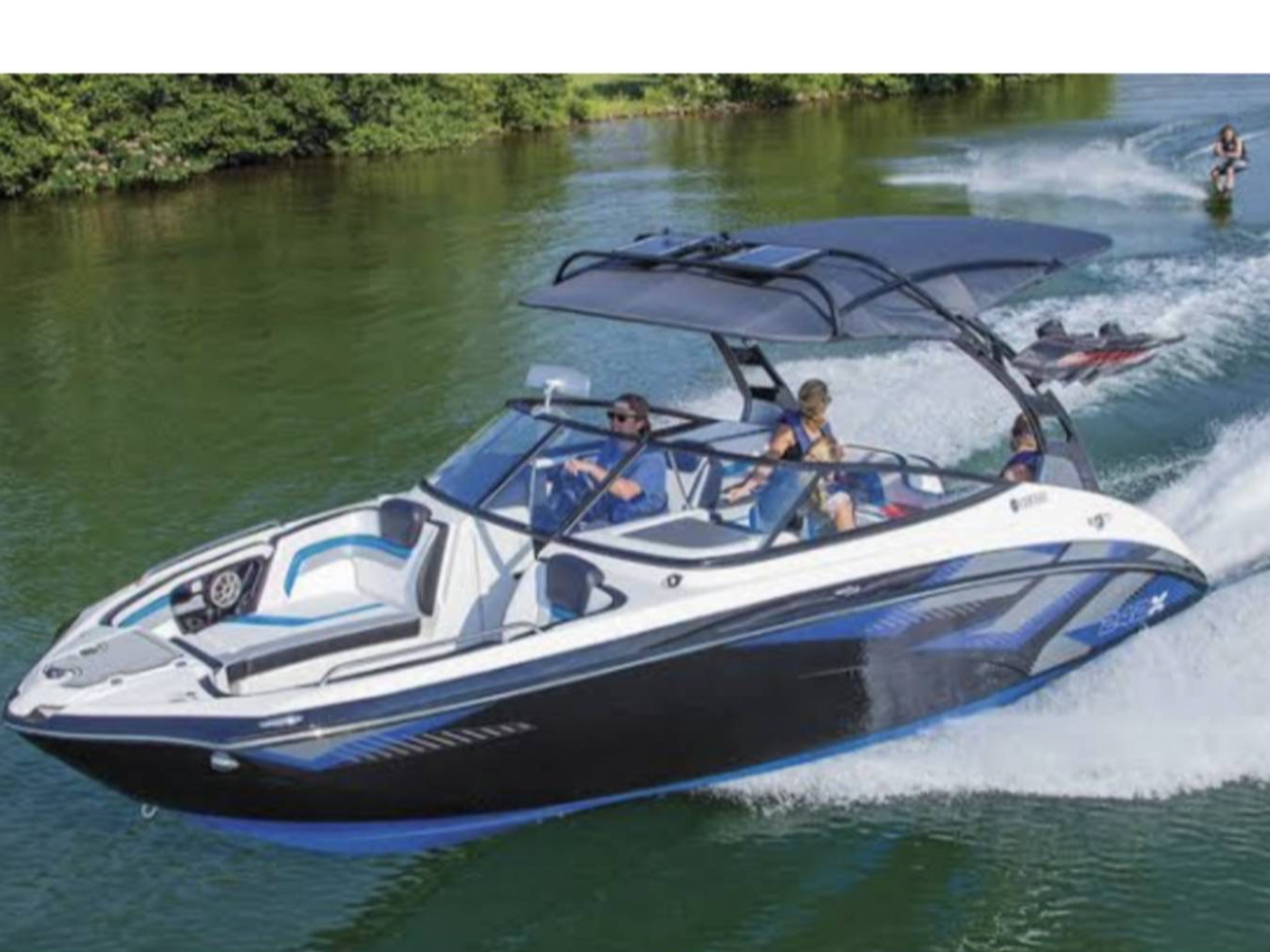 水納島についたらウェイクボード等のマリンスポーツ遊び放題 追加オプションで魚釣りもできますよ