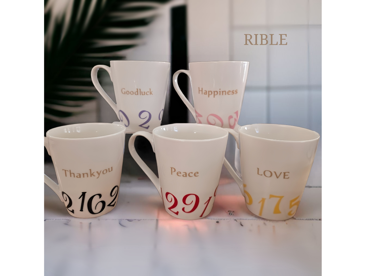 背面にはメッセージも!