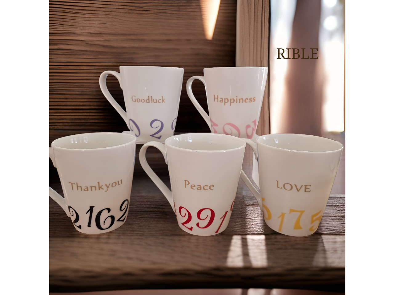 オリジナルマグで飲むと幸せです。