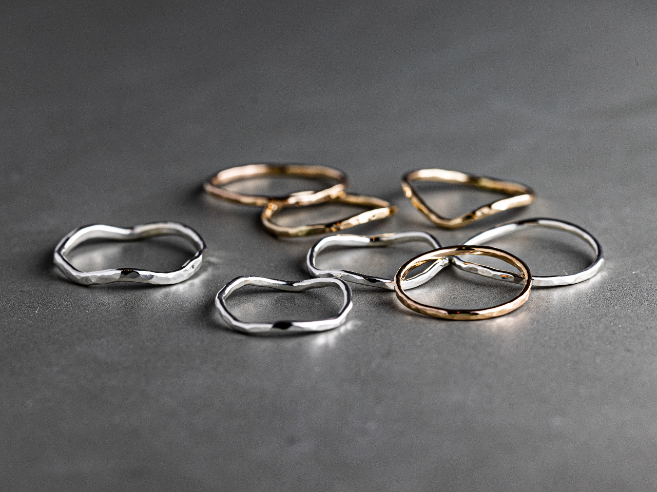 形は4種類!! 素材は14Kゴールドフィルドとシルバーからお選び頂けます。