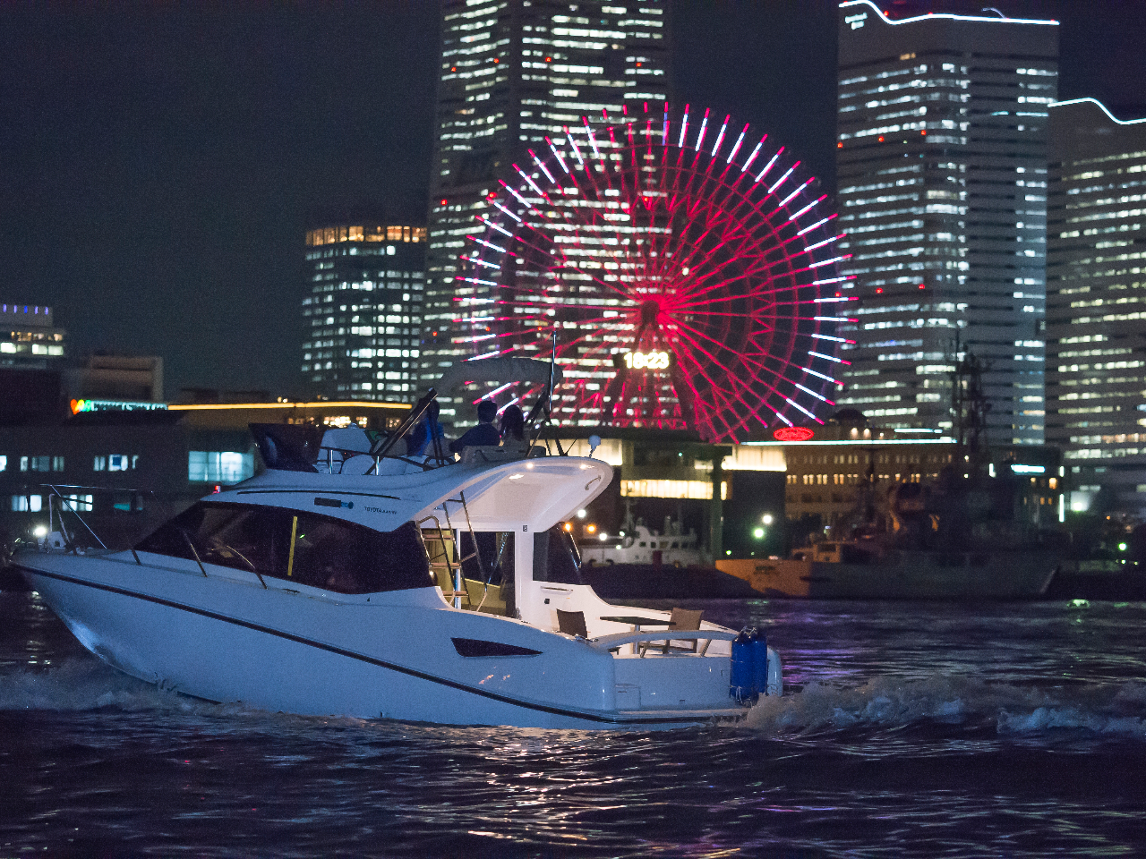 【横浜で記念日】2人だけのシンプルクルーズ
