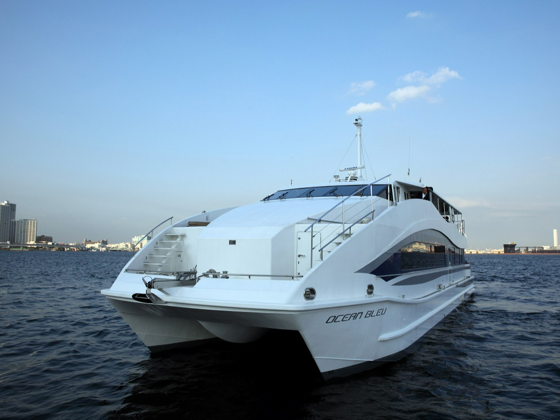 �������Ƒ傫�ȃN���[�U�[�ł̃N���[�Y�ł��I