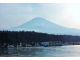 世界遺産に登録された富士山の姿を望みながら