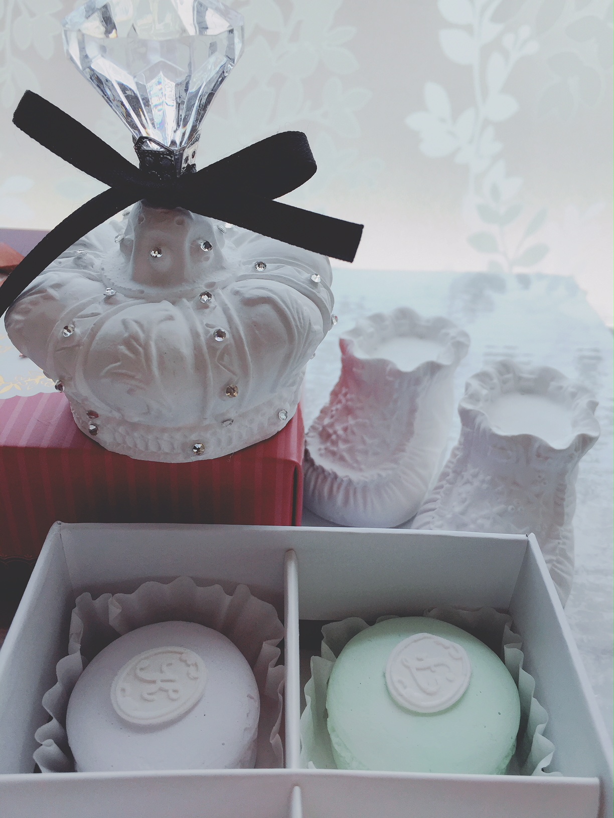 A}Xg[́A΂ƐAōGRňSȍ̃IuWFȌ^񂲗pӂĂ܂