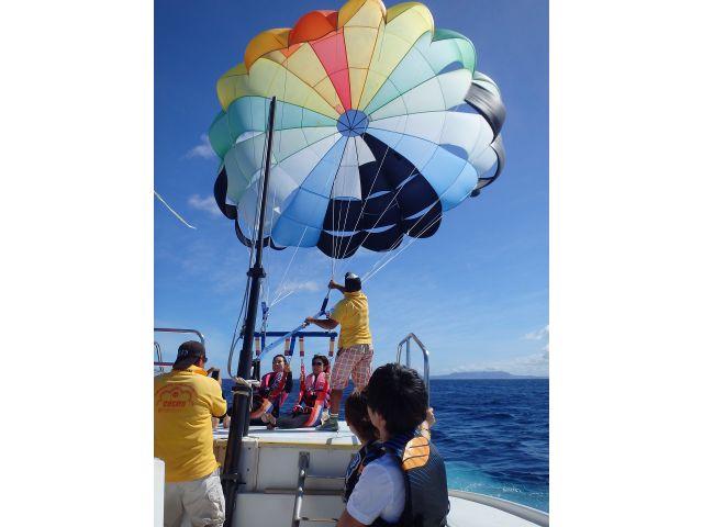 フライトの際にはスタッフが補助いたします。初めての方でも安心してご参加ください