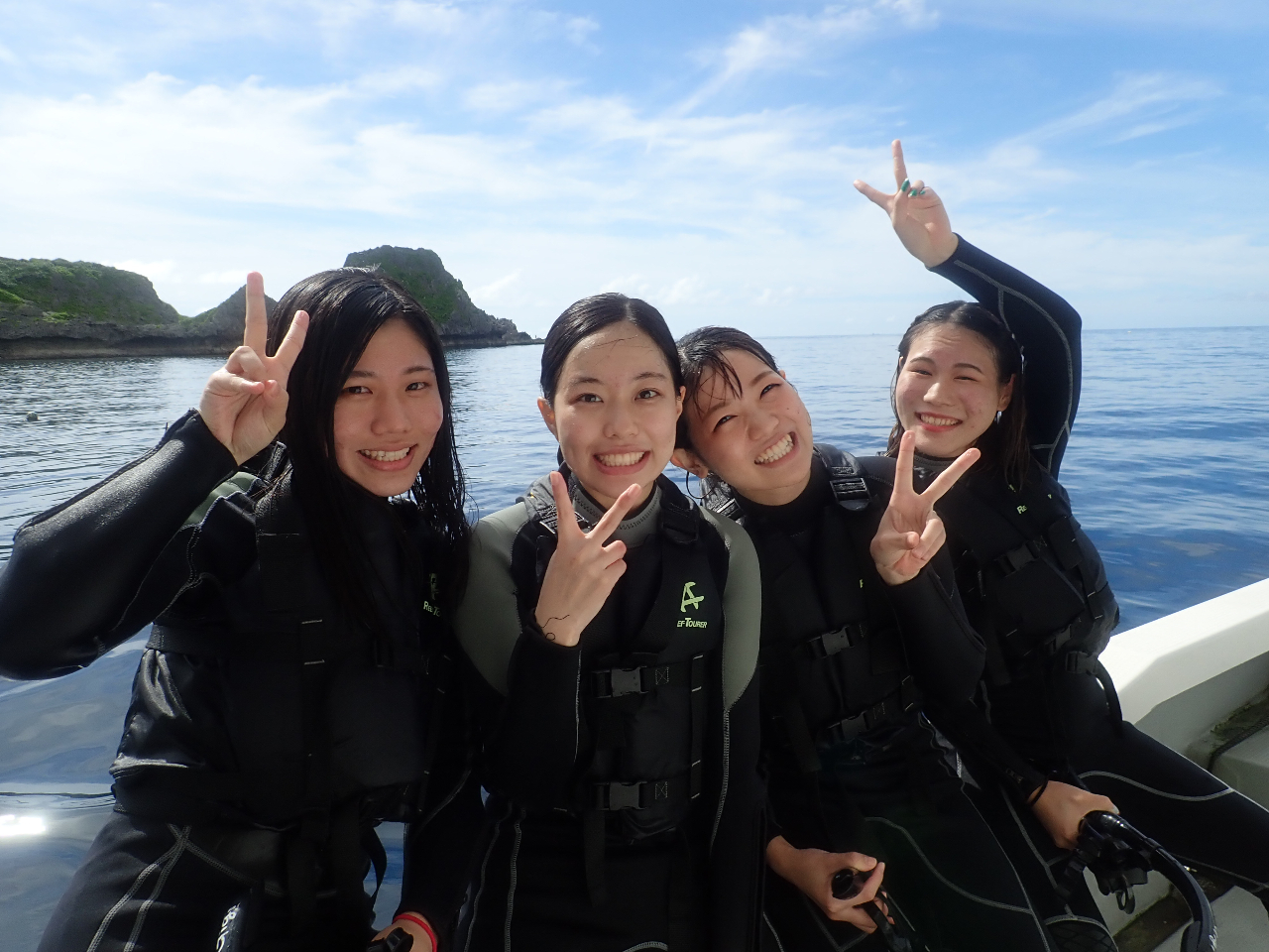 ♪1便1組限定♪【ボートで行く青の洞窟シュノーケリング+ドラゴン