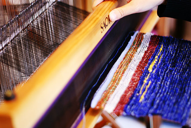 誰でも簡単に織れます。