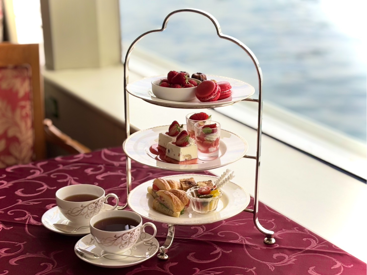 �������A�t�^�k�[���P�[�L�C���[�W��2���l��