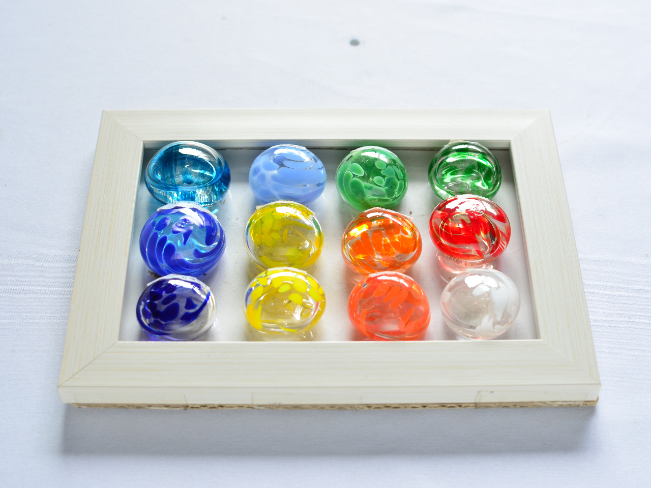 使用できるガラスチップの色見本です。