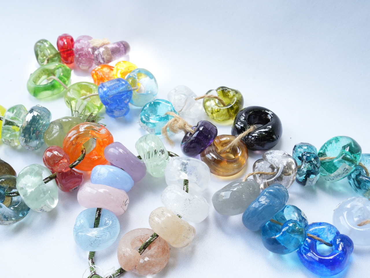 台や取手は選ぶコースによって使える色は変わります。オプションは工房に来てからお受けします。