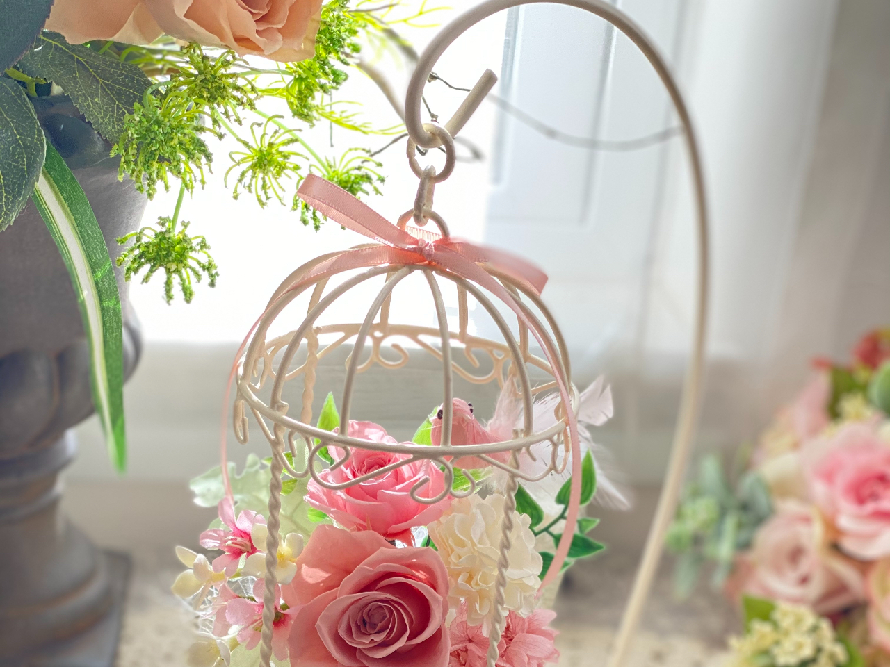 ハンギングスタンドに掛けて飾る事もできます。(スタンドは別売り)