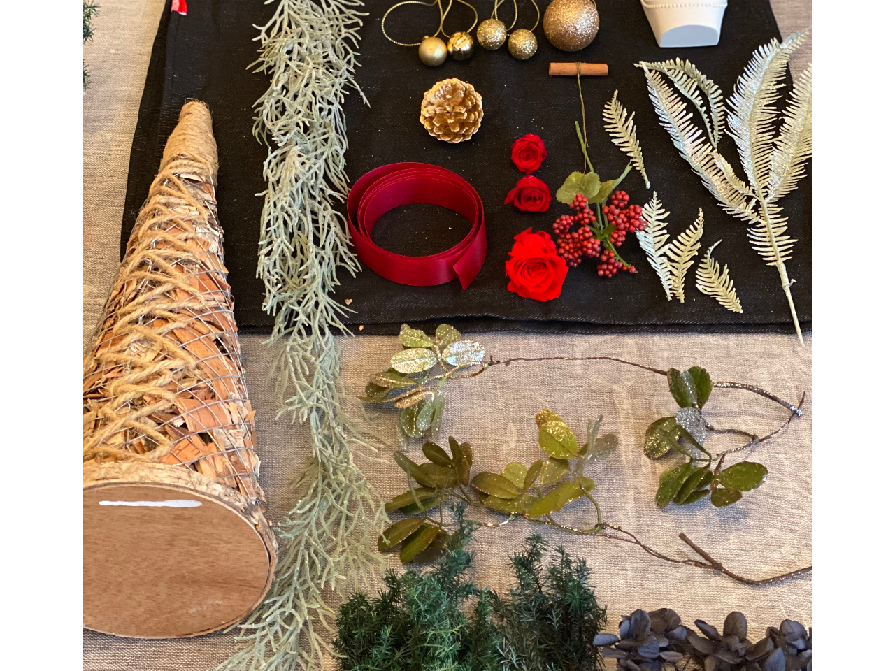 たくさんの材料を使いますので,お得です。土台のコルクのコーンはほとんどサービス品ですので是非