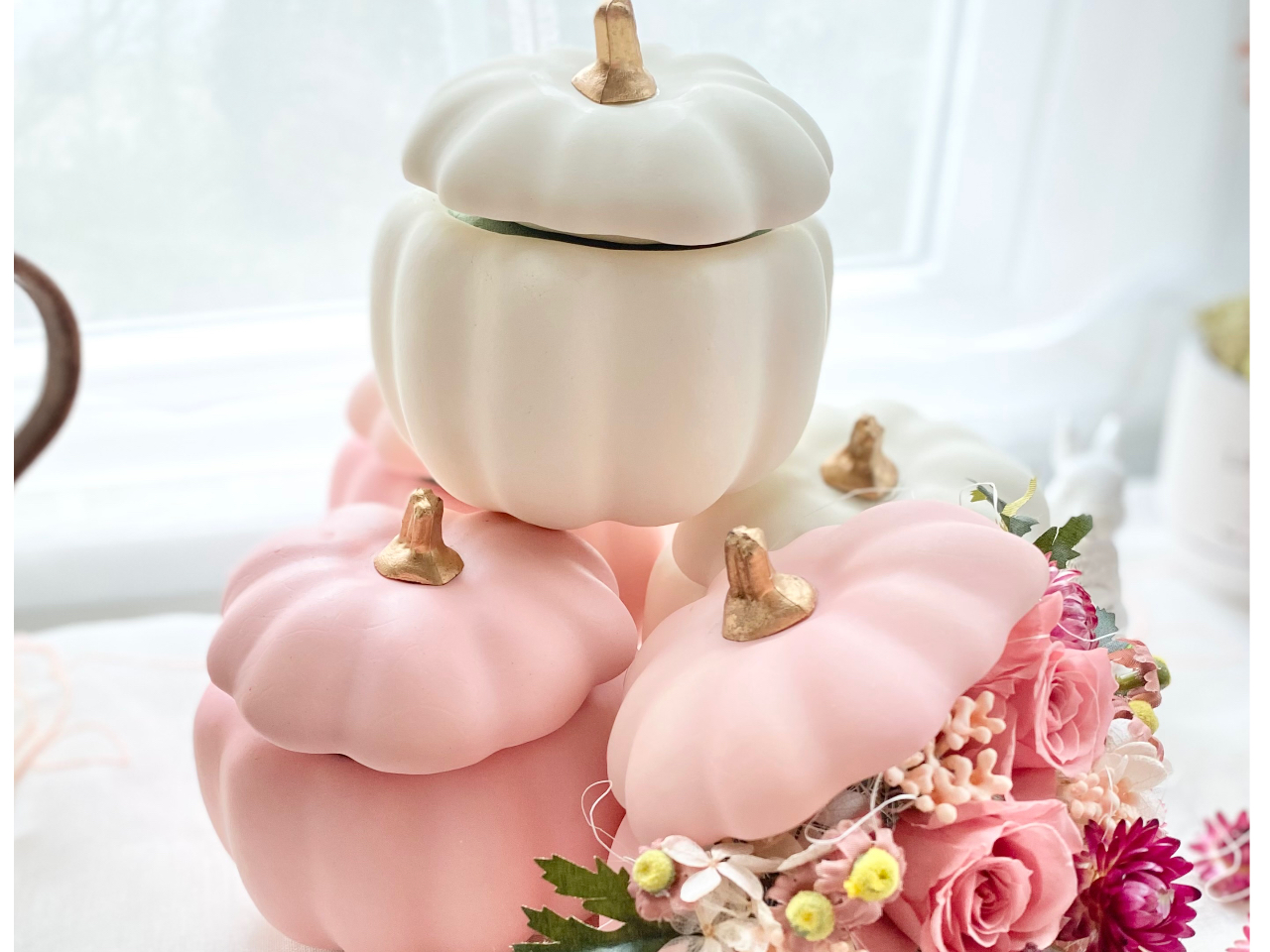 かぼちゃポットは,2色ご用意!なくなってしまったらごめんなさい。白もピンクも可愛いです。