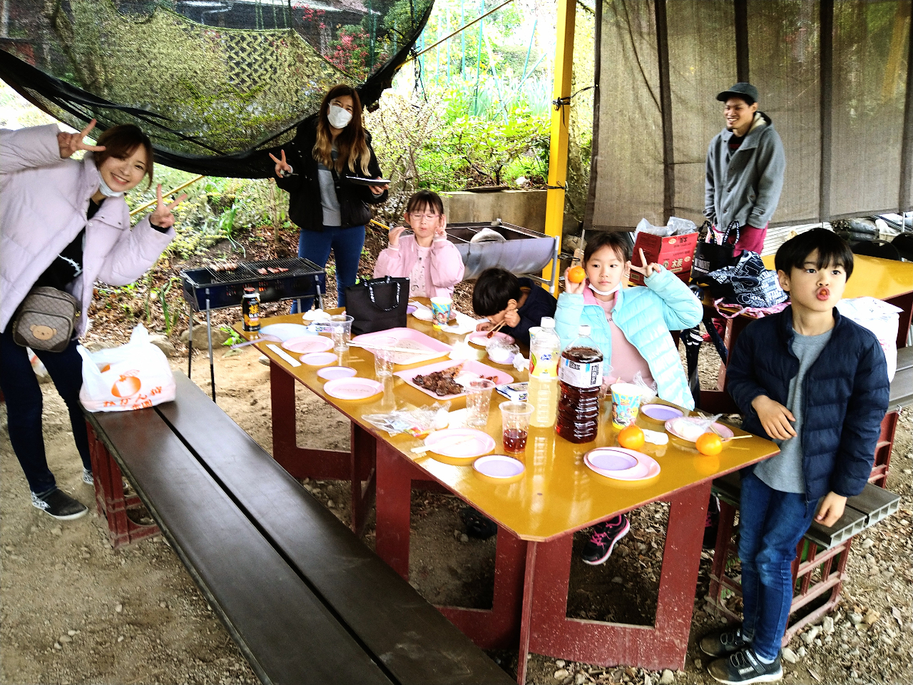7���lBBQ�̗l�q�ł��B