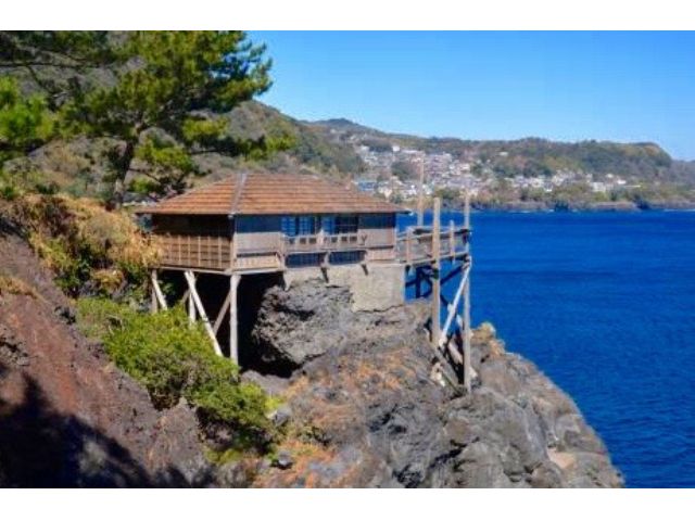 「ぼら納屋」の近くには昔ぼらの群れを見張っていたという「魚見小屋」があります。