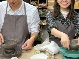 楽しく陶芸デート!