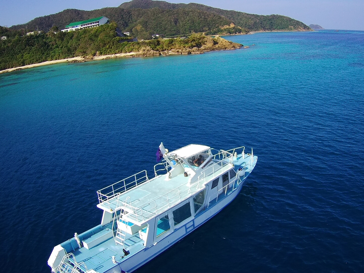 トイレ完備の大型クルーザー