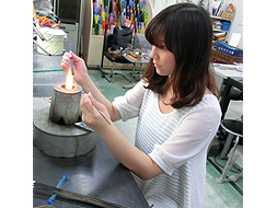 とんぼ玉体験(日曜コース)/佐竹ガラス 流工房 - じゃらん遊び体験