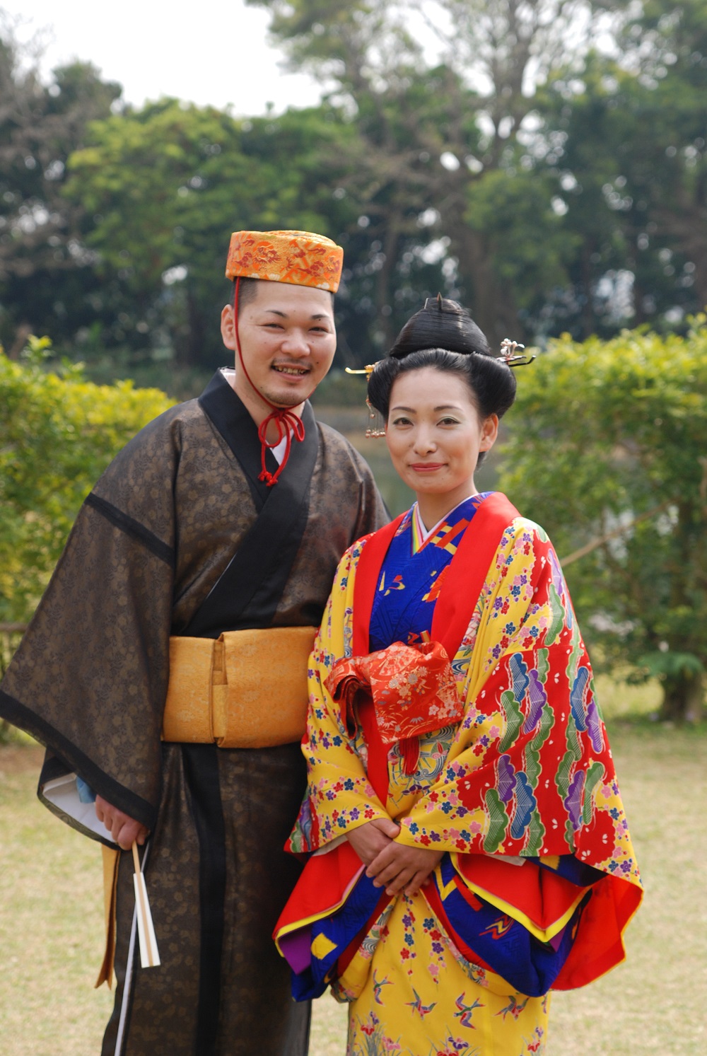 沖縄独特の婚礼衣装 琉装でロケーションフォト モード マリアージュ じゃらん遊び体験