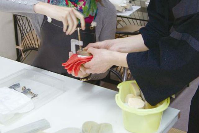 �u�t���킩��₷������������̂ŁA���߂Ă̕������S���Ă��z�����������B���n������Ő��ߏグ��u��㒁i���傤�����j�v�Ƃ����Z�@��p���܂��B