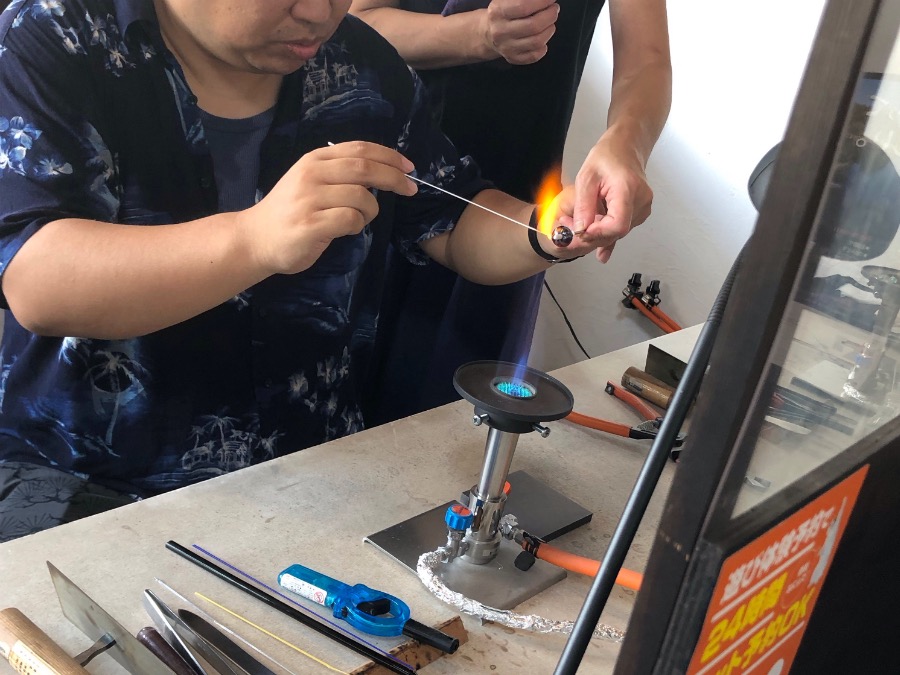 講師が手を取りサポートします☆