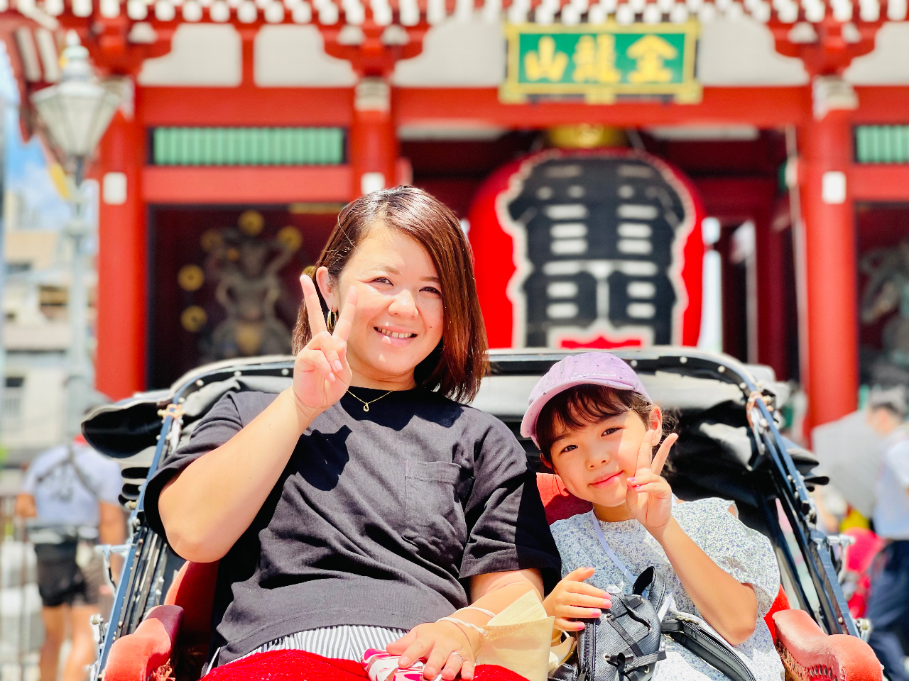 まるで、プロのカメラマンのように、写真もお撮りします!夏休みの素敵な思い出となりますように!