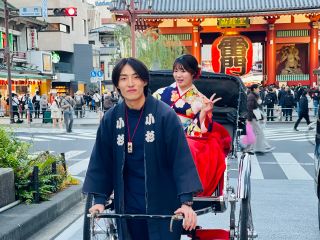 老舗の人力車として浅草にて走り続けて26年、どこよりも、より良いものをより安く、全力で丁寧にご案内します。