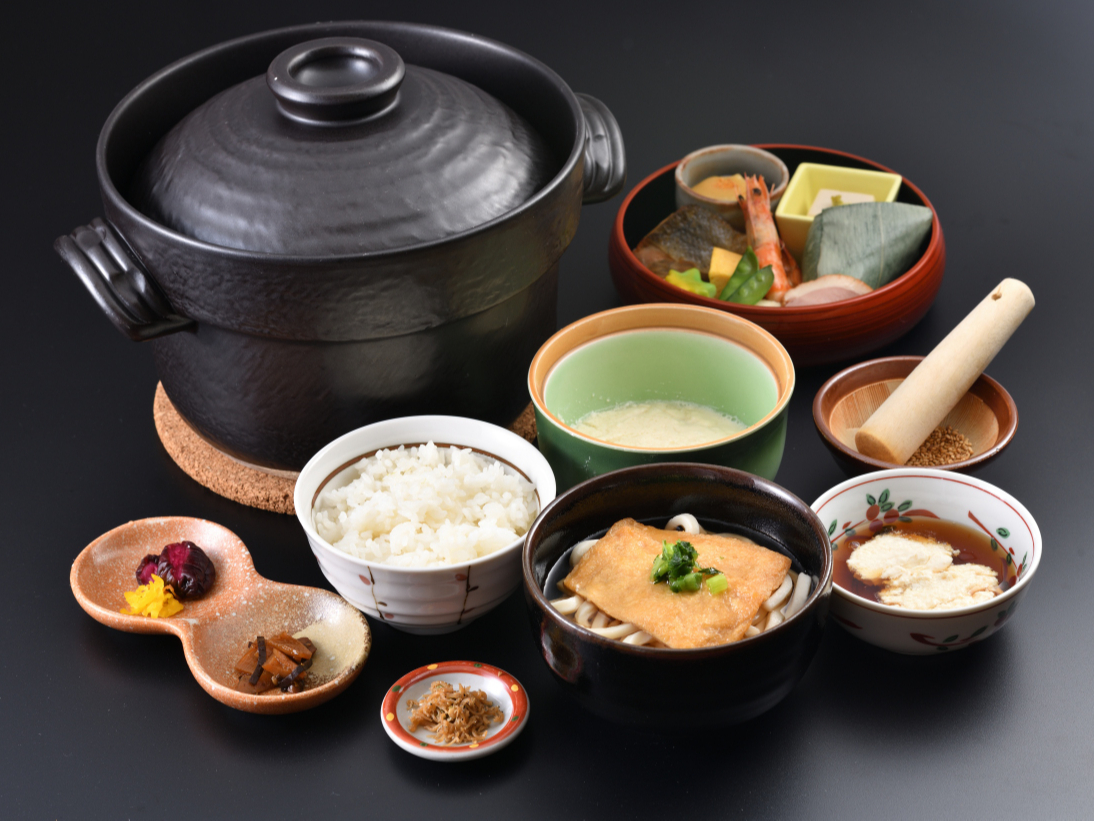 京のおばんざいと共にお召し上がりいただきます