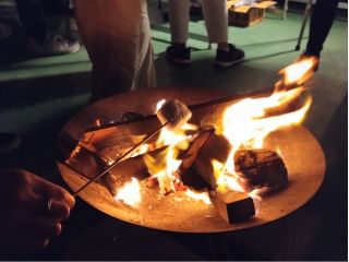 焚き火とマシュマロ