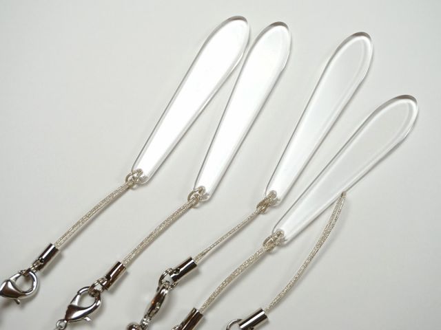 帯飾りプレート(別売)をつけて帯飾りとしてもお使いいただけます。