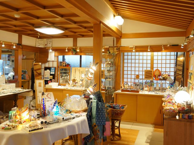 万華鏡・とんぼ玉の作家作品もございます。