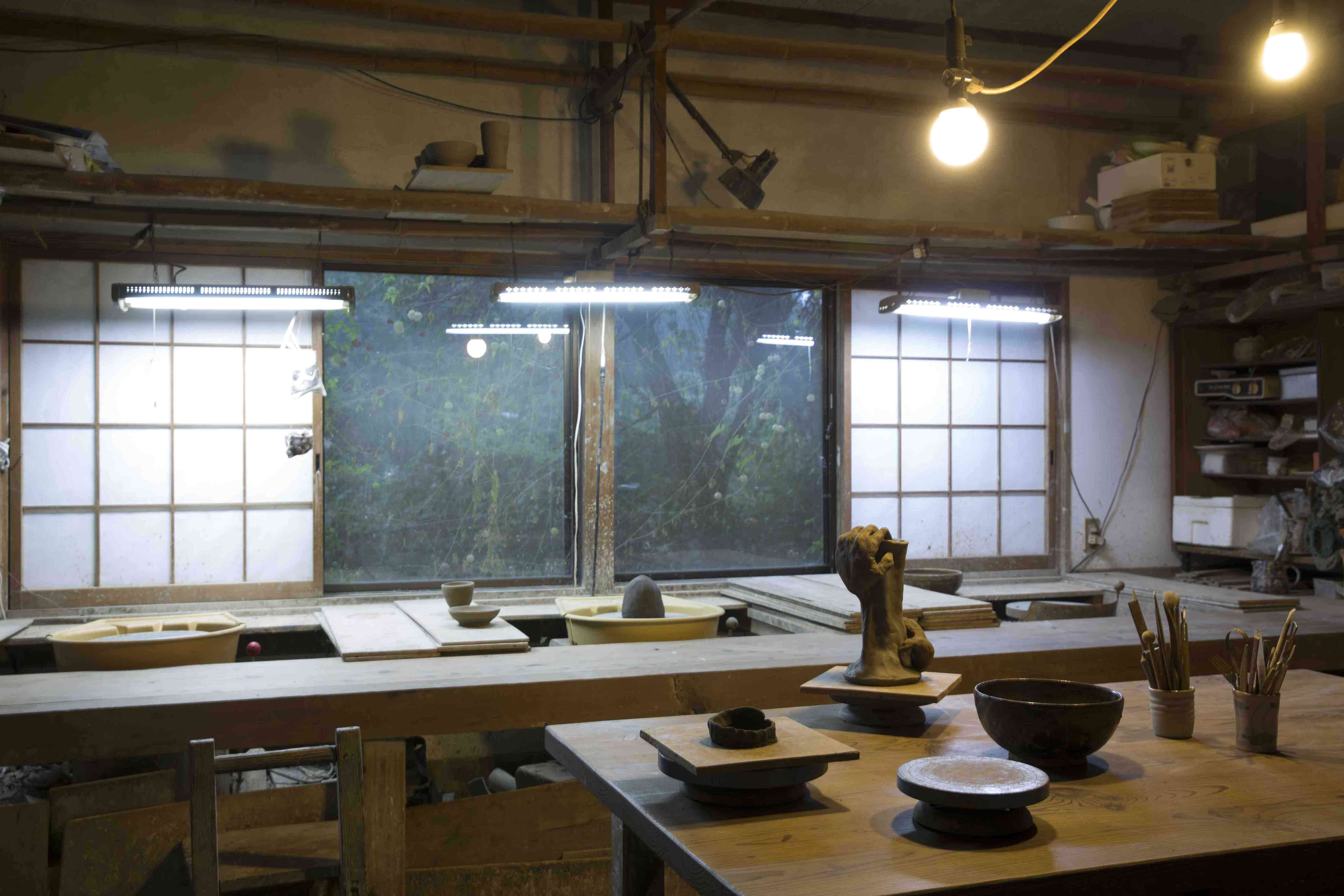 工房風和里陶芸体験の教室は陶芸作家のアトリエです。プロになった気分も味わえる・・・