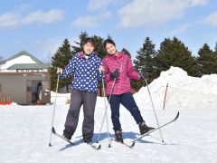 小さいお子様も体験できる歩くスキー♪