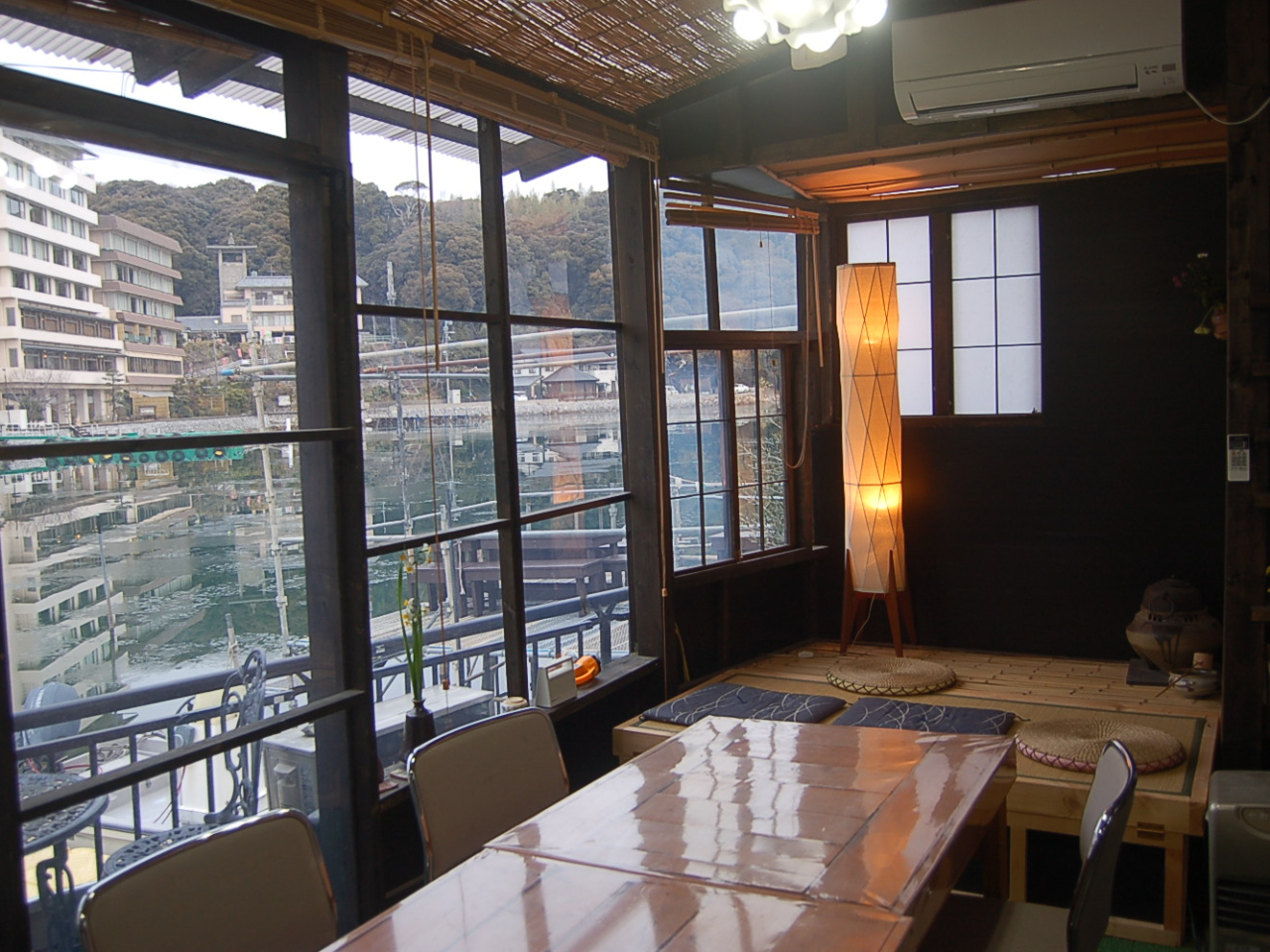 ڂ̑Ol΂̐iłB̑O̍u`I