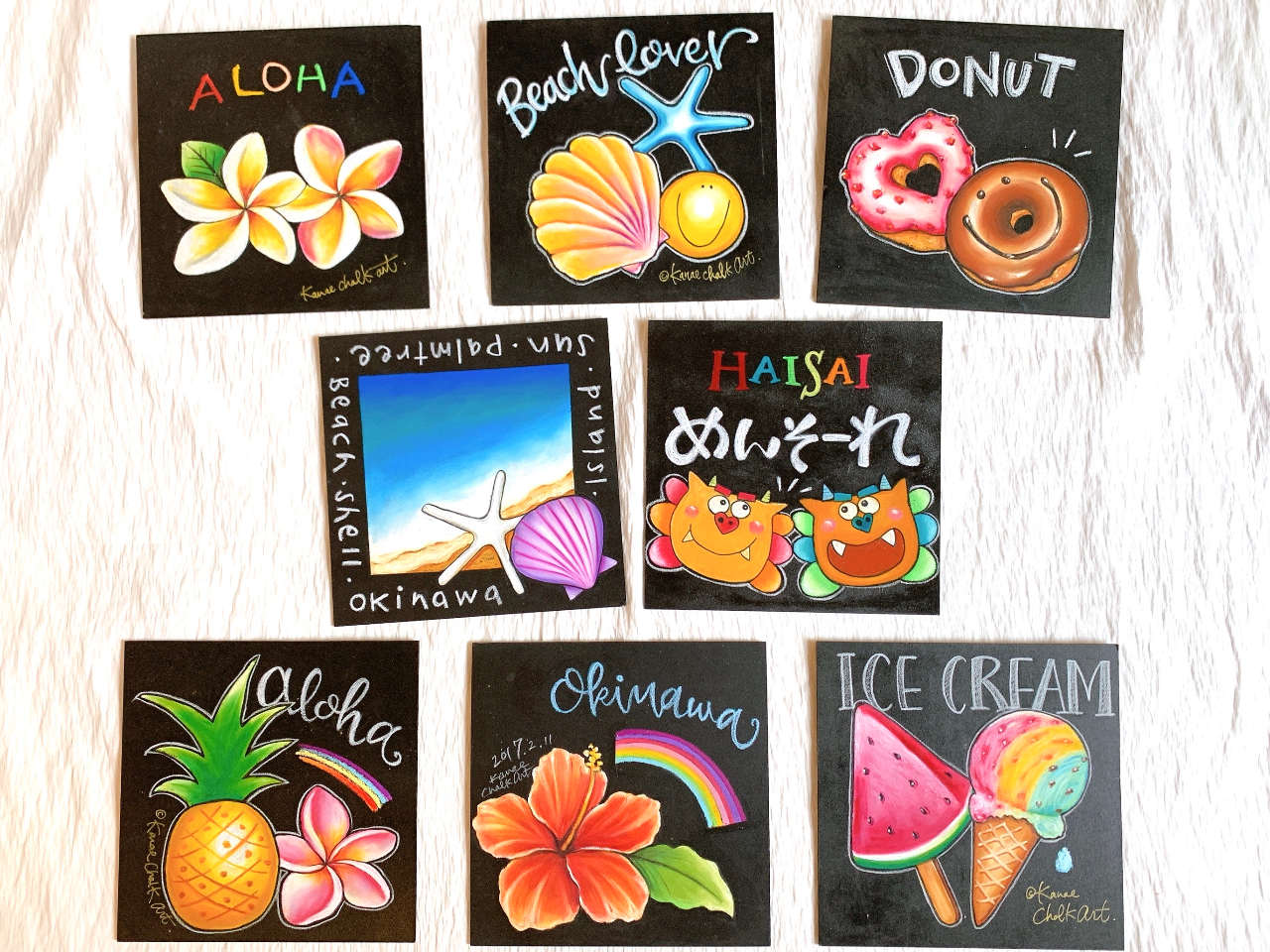 文字・色は自由。こちらの可愛いサンプルの中から好きなデザインをお選びいただけます。