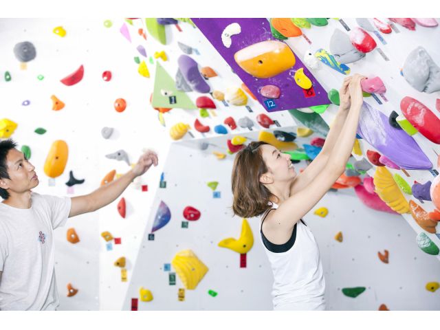 御堂筋本町駅から徒歩2分 親子で一緒に レッスン付き3時間コース じゃらん限定価格 ボルダリングジムroca ロカ じゃらん遊び体験