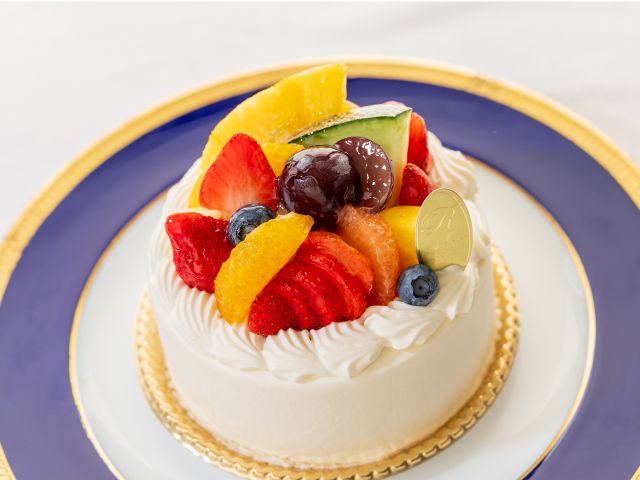 A:フルーツデコレーションケーキ
