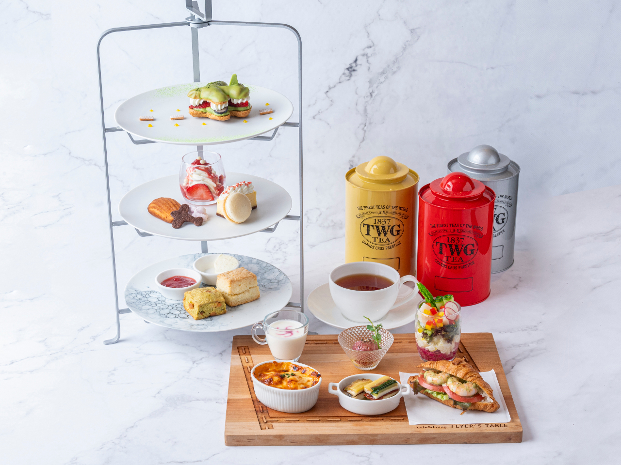 Afternoontea窓口 Flyer's Afternoon tea】アフタヌーンティー限定ミニ飛行機シュー